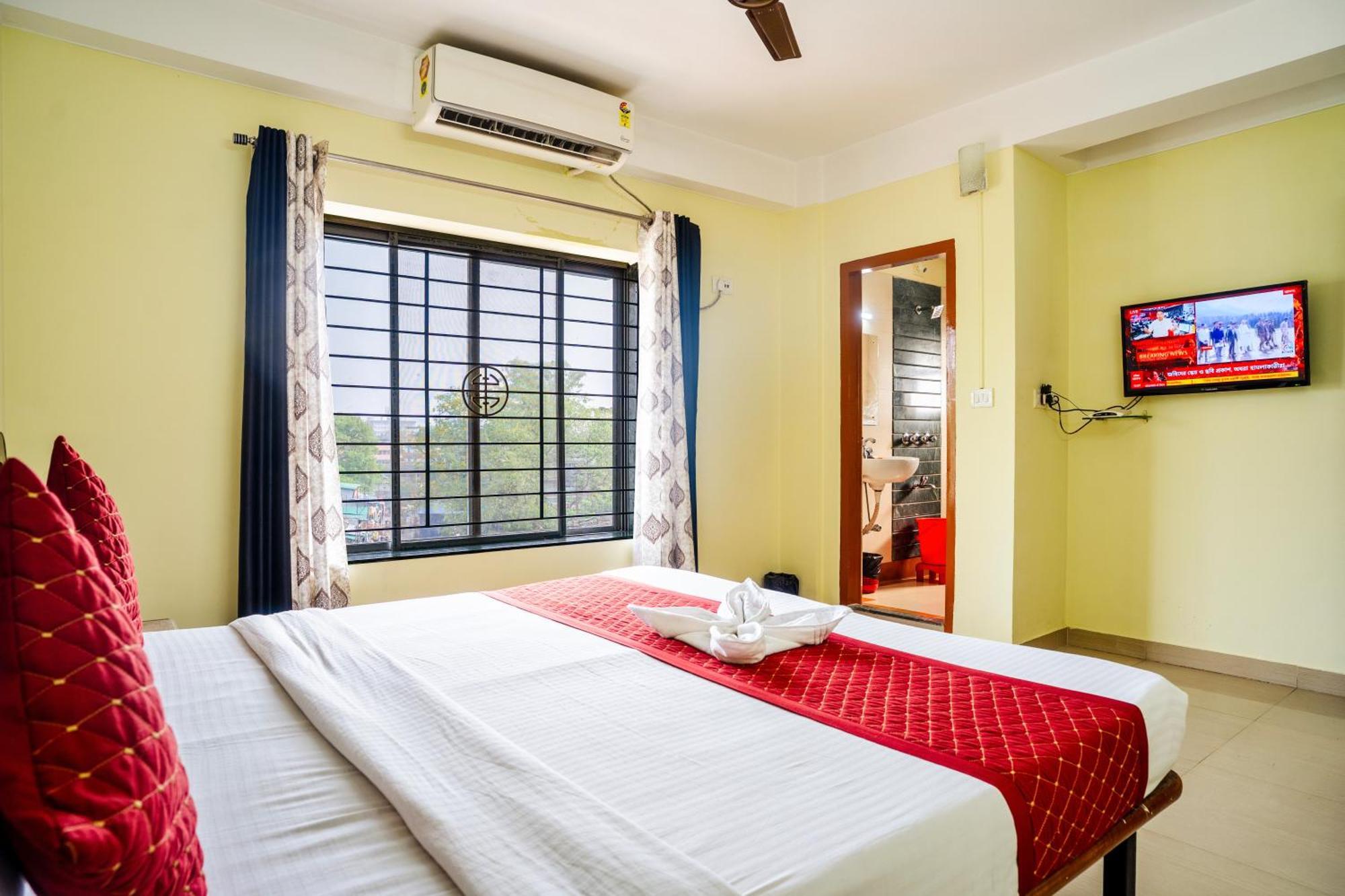 Hotel Niladrii Galaxy Siliguri Extérieur photo