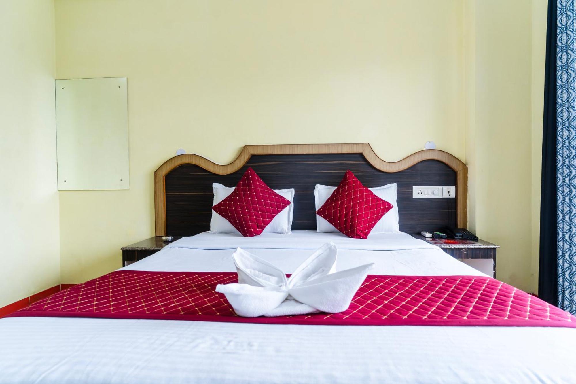 Hotel Niladrii Galaxy Siliguri Extérieur photo